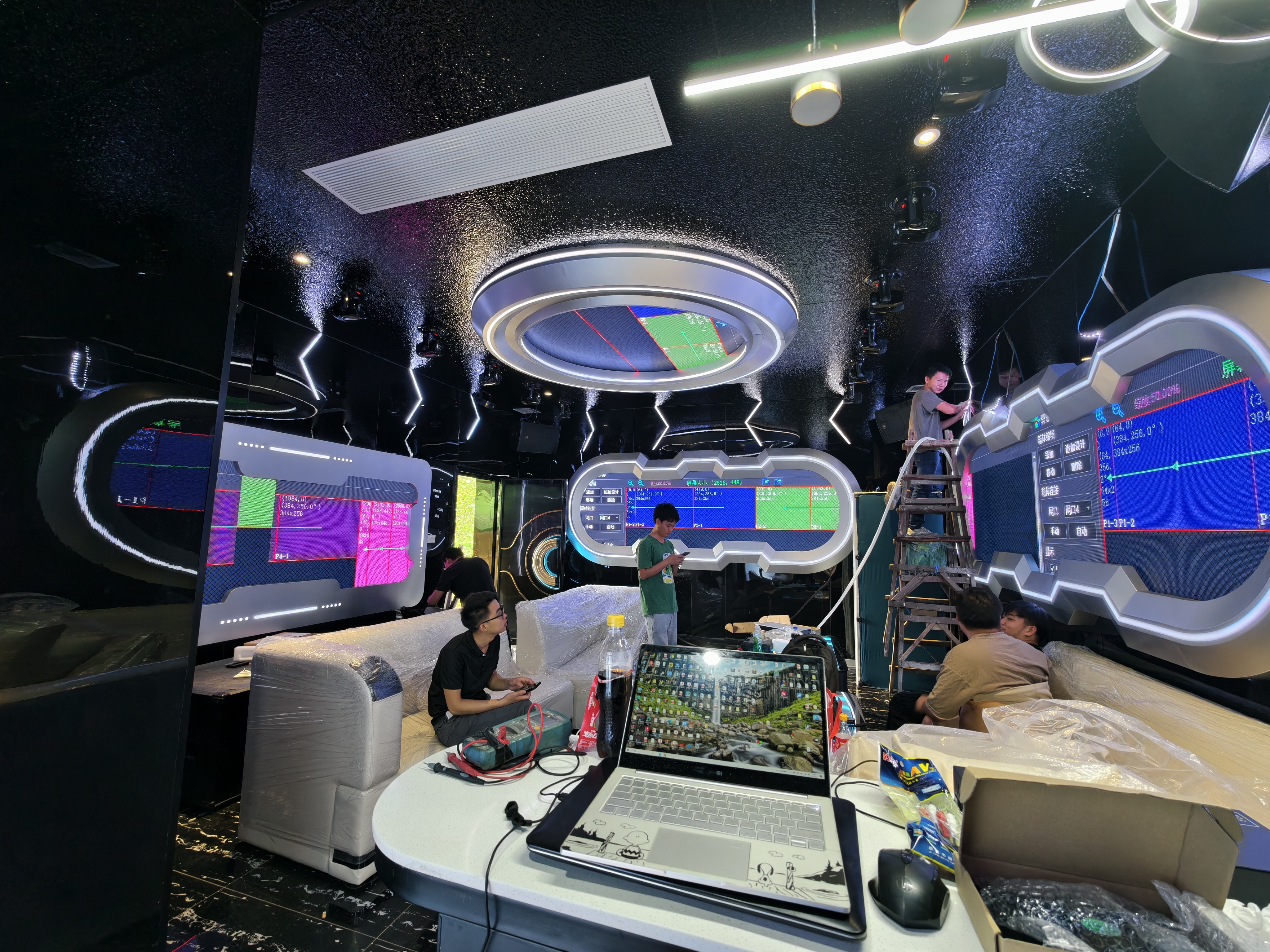 龙头山丛林公园 KTV 4 屏多模式 LED 显示系统项目